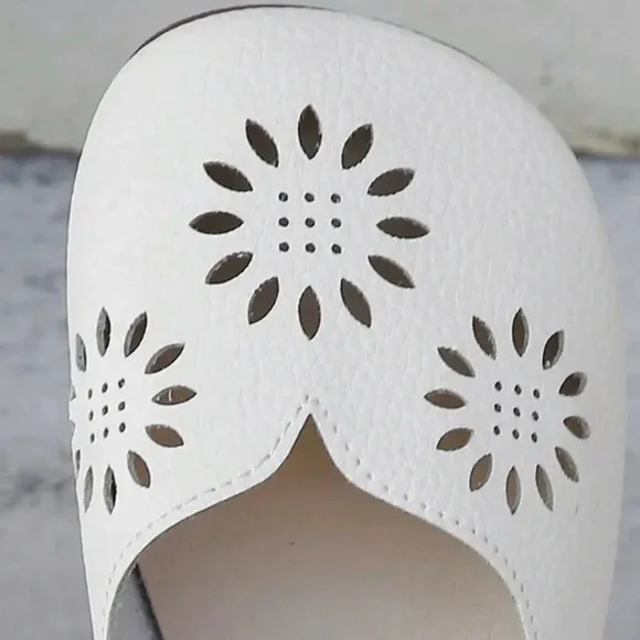 Sunflower Head Flat Sandals For Women, Breathable Slip-On, Lace-Up Soft Bottom