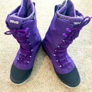 Teva Purple Black 3M Thinsulate Insulation Lace Up Tall Snow Boots Size 8.5