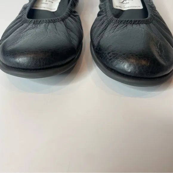 The Flexx Black Leather Ballet Flats Size 8