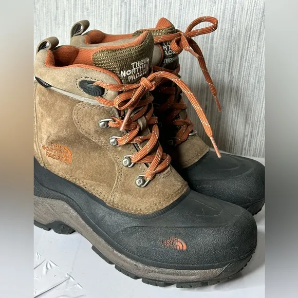 The North Face Boys Chilkat Heat Seeker Waterproof Insulated Snow Boots Size 4.