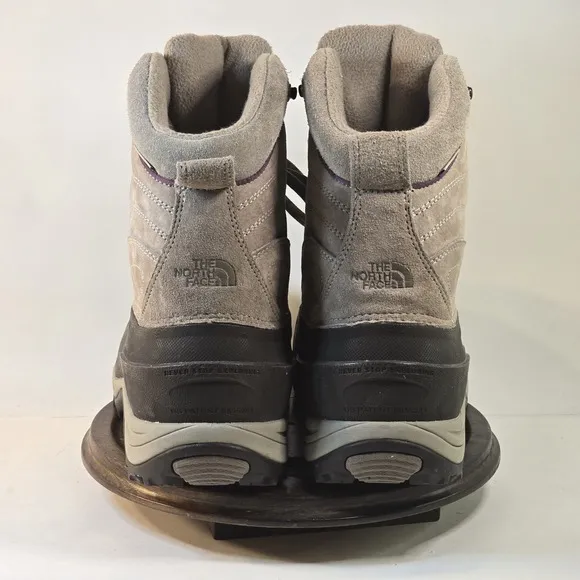 The North Face Chilkat Womens Size 9.5 Insulated Winter Boots Primaloft Suede