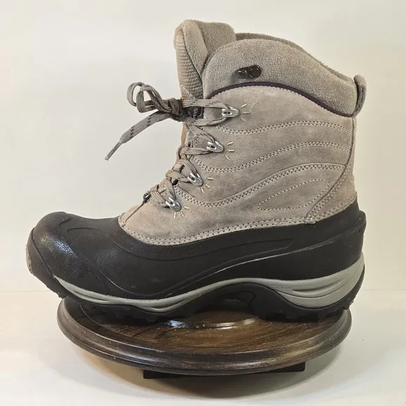 The North Face Chilkat Womens Size 9.5 Insulated Winter Boots Primaloft Suede