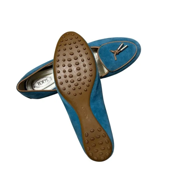 Tod’s Light Blue Suede With Tan Leather Trim Tassel Front Size 42 Loafers.
