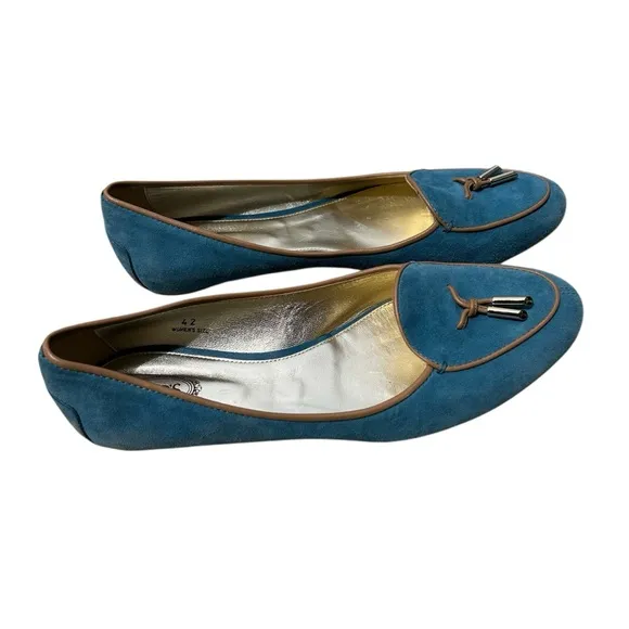Tod’s Light Blue Suede With Tan Leather Trim Tassel Front Size 42 Loafers.