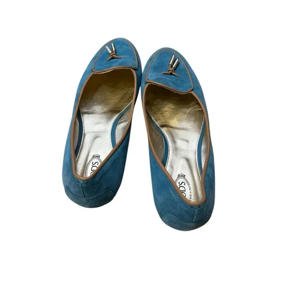 Tod’s Light Blue Suede With Tan Leather Trim Tassel Front Size 42 Loafers.
