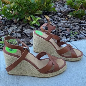 TOMMY BAHAMA LEATHER SANDALS SHOES SIZE 9 1/2 BRAND NEW