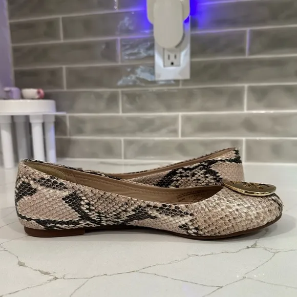 Tory Burch Reva Ballet Flats. Women’s size 7 M. Color Python Print