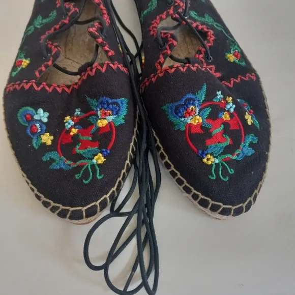 TORY BURCH SONOMA EMBROIDERED espadrilles LACE UP FLATS 9