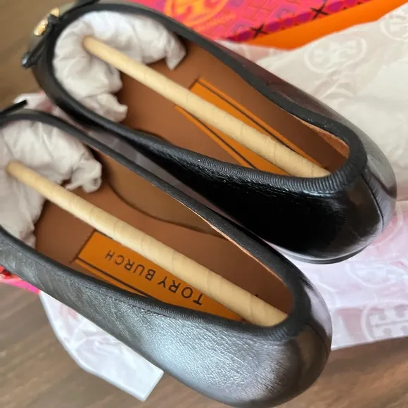 Tory Burch Tory Charm ballet Flats women new in box