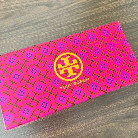 Tory Burch Tory Charm ballet Flats women new in box
