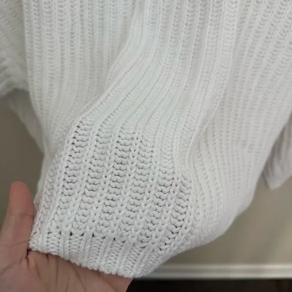Tuckernuck POMANDER PLACE 100% Cotton White Casper Oversized Chunky Sweater