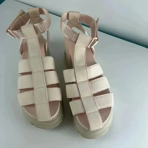UGG ASHTON STRAPPY ROSY PLATFORM SANDALS, WOMEN US Sz 9 brand new