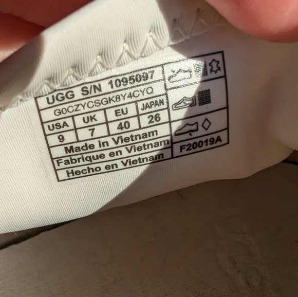 UGG Coconut Milk White leather slip on sneakers