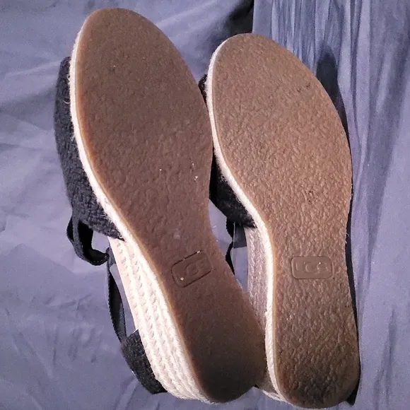 UGG Espadrilles Sandals Wedge Woman’s Delmar Size 7 Black Bow Tie