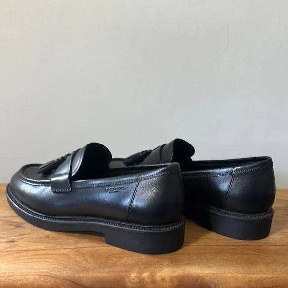Vagabond Black Leather Loafers with Tassel Detail