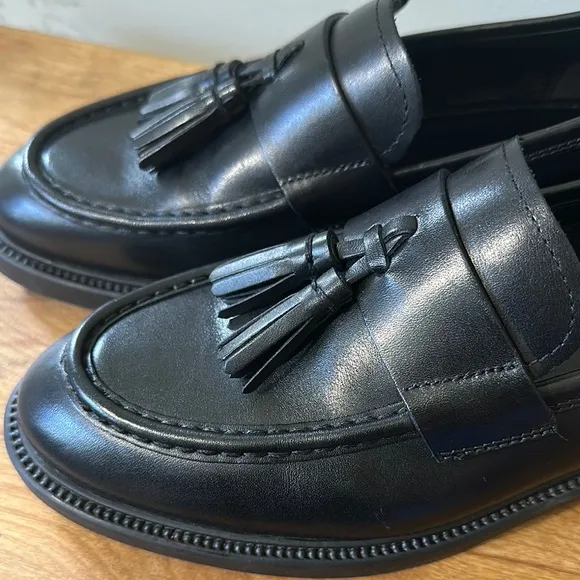 Vagabond Black Leather Loafers with Tassel Detail