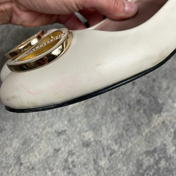 Valentino Calliope Leather Ballet Flats V Medallion Ivory Cream Sz 8