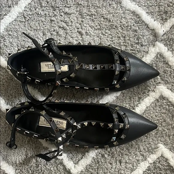 Valentino Garavani Black Rock-Studded Flats