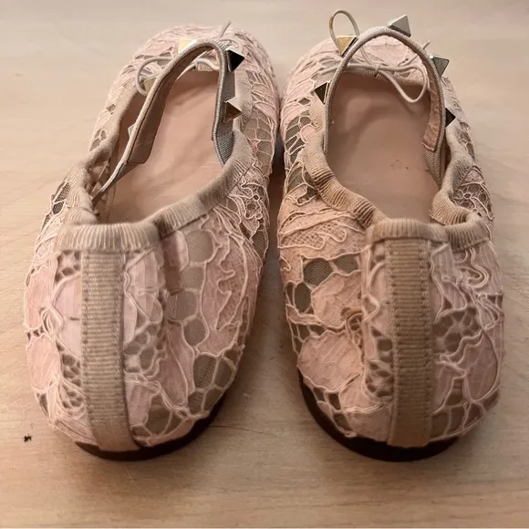 Valentino Garavani Lace Rockstud Ballet Flats Light Pink Lace Size 37.5 US 7.5