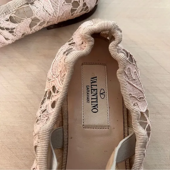 Valentino Garavani Lace Rockstud Ballet Flats Light Pink Lace Size 37.5 US 7.5
