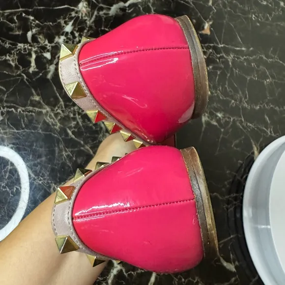 VALENTINO GARAVANI  Patent Nappa Rockstud Ballerina Flats hot pink US 8,5