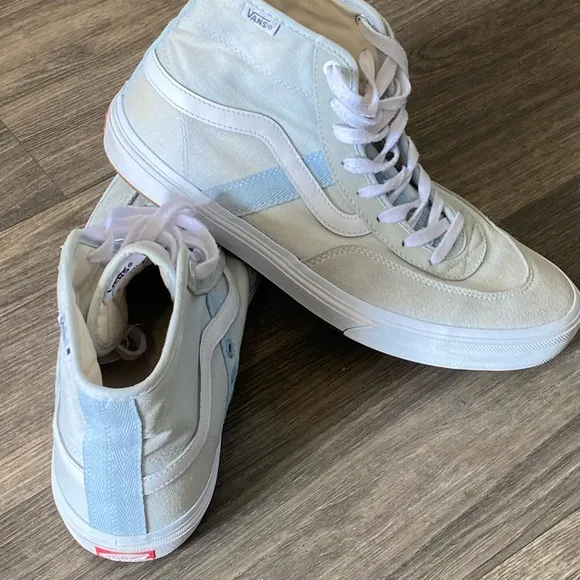 Vans Gren and Light Blue High-Top Sneakers