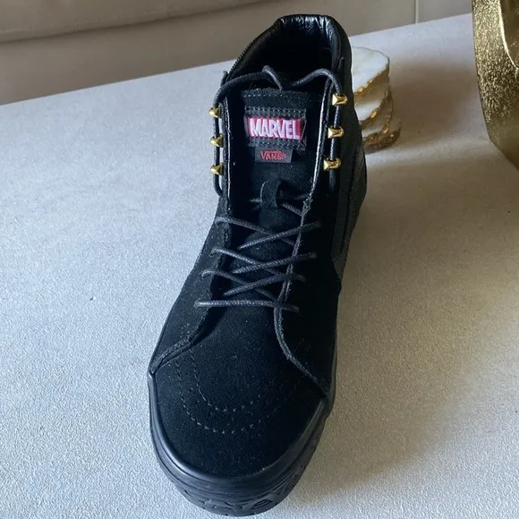 VANS MARVEL SUEDE BLACK PANTHER Edition BLACK Sneakers Size 8 Men 9.5 Wo…