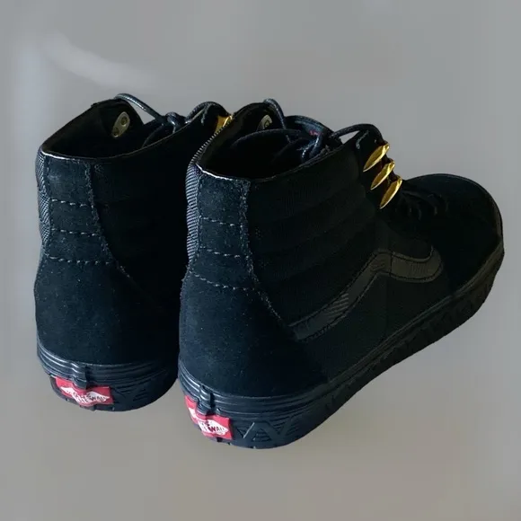 VANS MARVEL SUEDE BLACK PANTHER Edition BLACK Sneakers Size 8 Men 9.5 Wo…