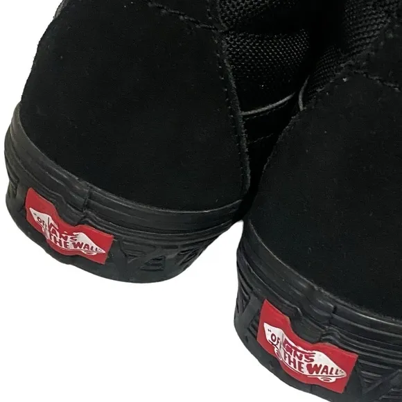 VANS MARVEL SUEDE BLACK PANTHER Edition BLACK Sneakers Size 8 Men 9.5 Wo…