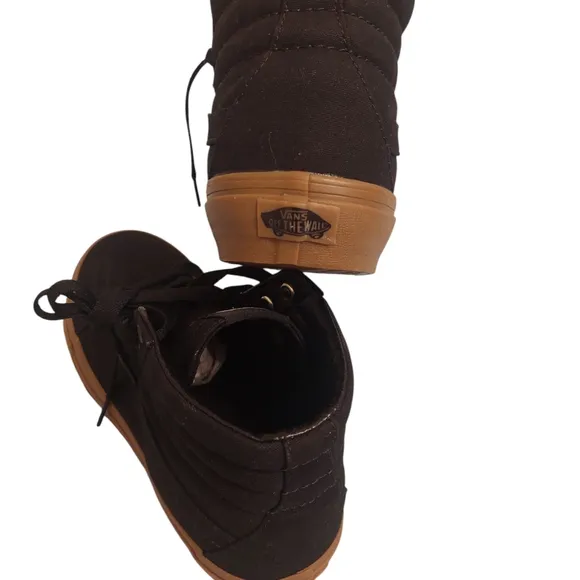 Vans .Men's Black and Brown High-Top Sneakers