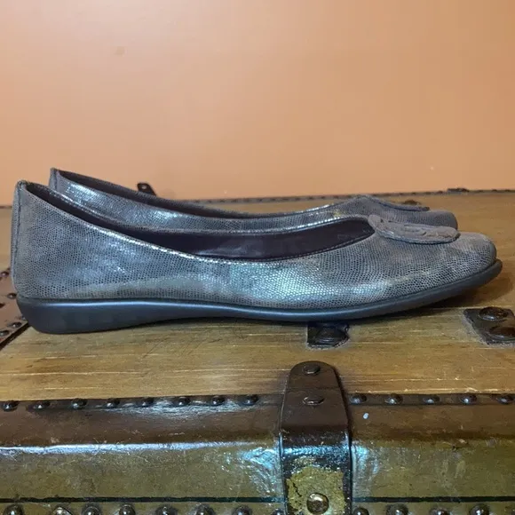 Vera Pelle leather flats