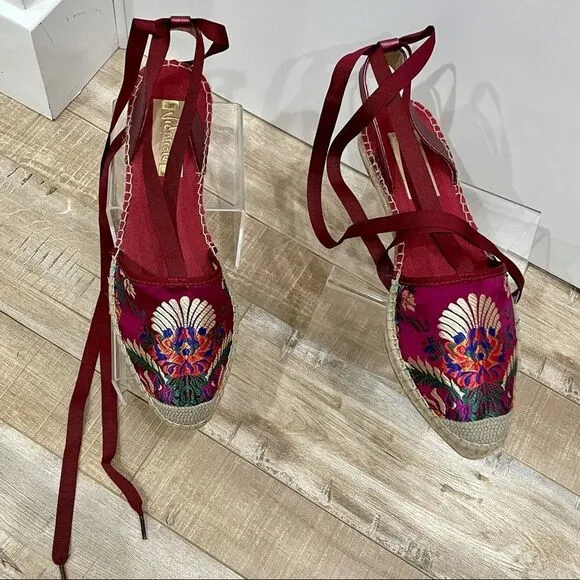 VIDORRETA Silk Embroidered Lace Up Espadrille NWOT