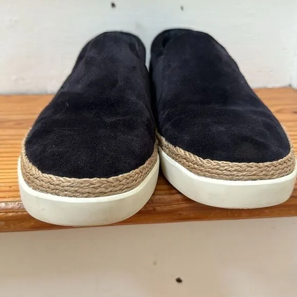 Vince johan suede navy espradrille slip on sneakers size 8.5