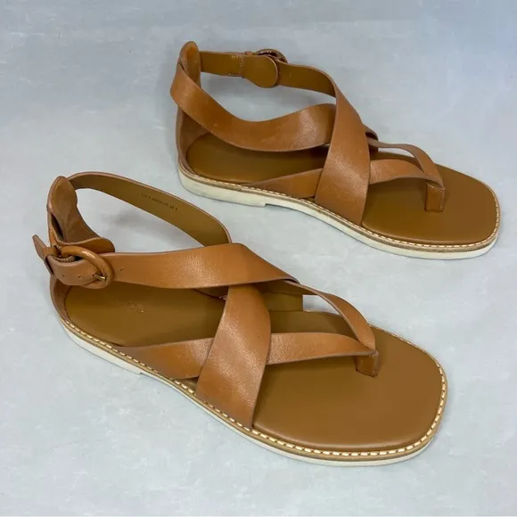 Vince Morris Tan Leather Brown Strappy Flat Thong Sandal in Size 8.5