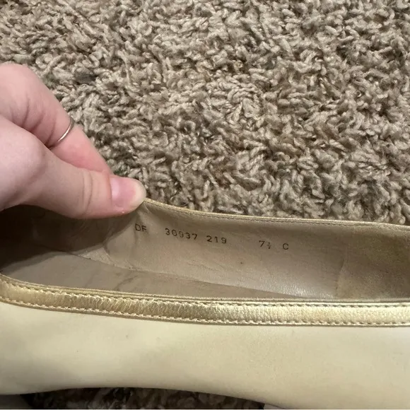 Vintage Salvatore Ferragamo Cream &amp; Gold Ballet Flats