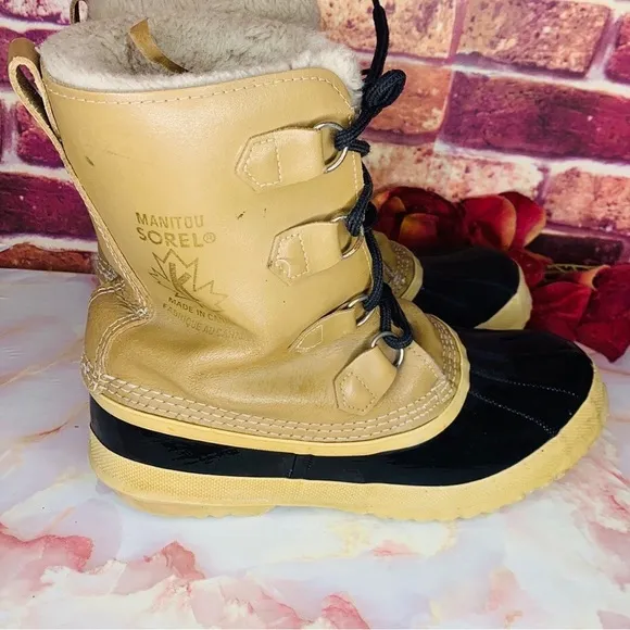 Vintage Sorel Tan Manitou Wool Lined Lace Up Snow Boots