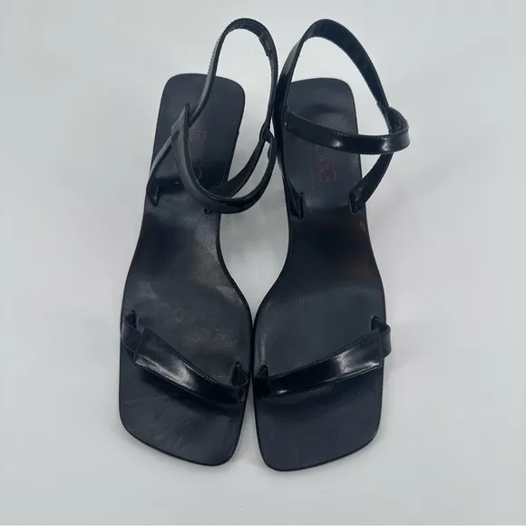 Vintage Y2K BCBG Italy Black Strappy Kitten Heel Sandals Size 7