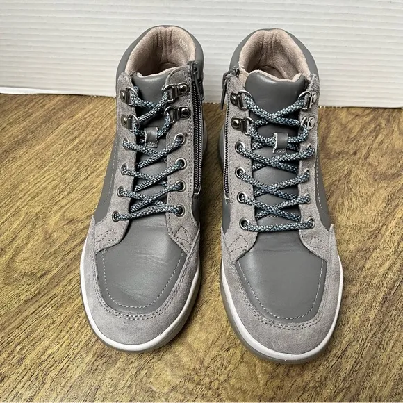 Vionic Gray  Whitley Leather High Top Sneakers Booties Size 7