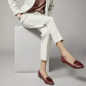 VIONIC Women’s Savannah Burgundy Wine Leather Loafer Flats Pointed Toe Size 7