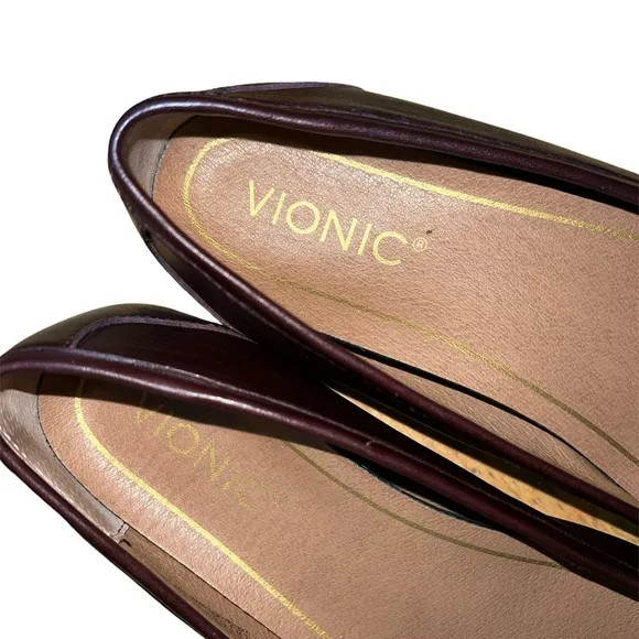 VIONIC Women’s Savannah Burgundy Wine Leather Loafer Flats Pointed Toe Size 7