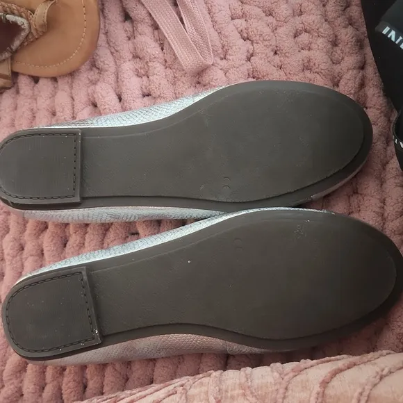 Vionic Women's Silver Ballet Flats