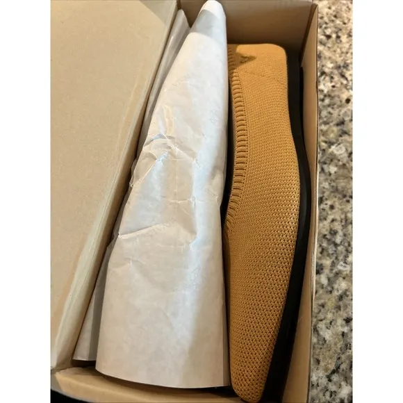 VIVAIA Aria Pointed Toe Ballet Flats Aria 5° Ginger Yellow Size 40  (US 9) NIB