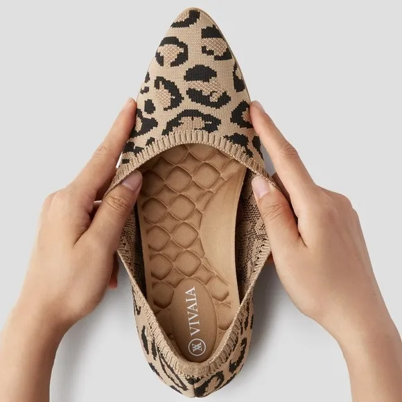 Vivaia Lightweight Pointed-Ballet Flats (Aria Walker) Dark Leopard Women’s 41.5