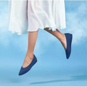 Vivaia Women’s Aria Walker Lightweight Pointed-Ballet Flats Vintage Blue Size 8