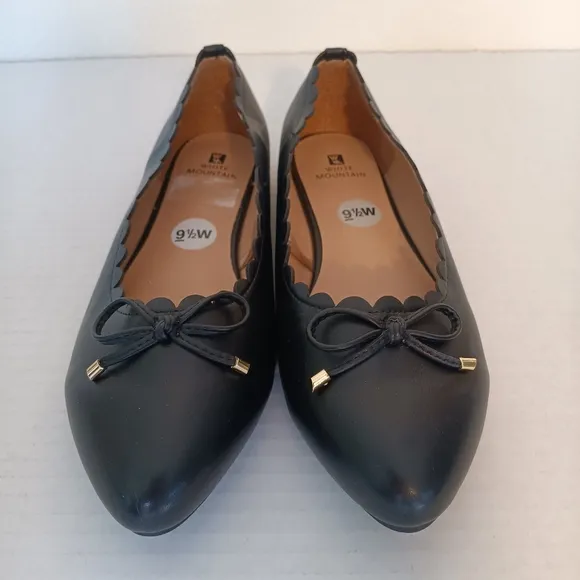 White Mountain Casi  Black Scalloped Ballet Flats US Size 9 1/2 Wide NWOB