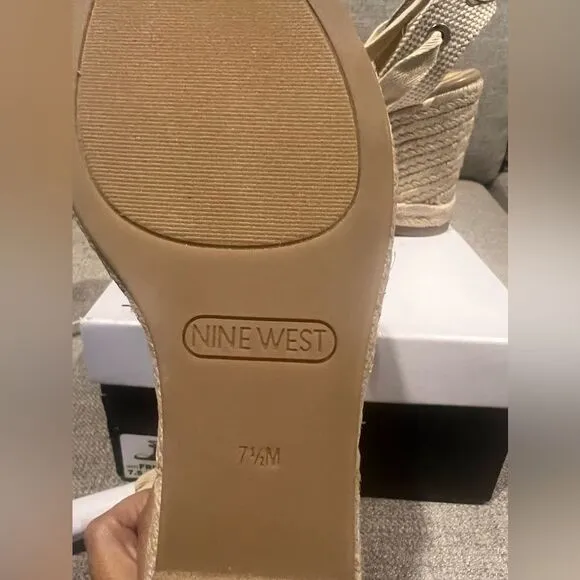 Women's nwt Nine West‎ frienda 2 wedge espadrilles! Size 7.5