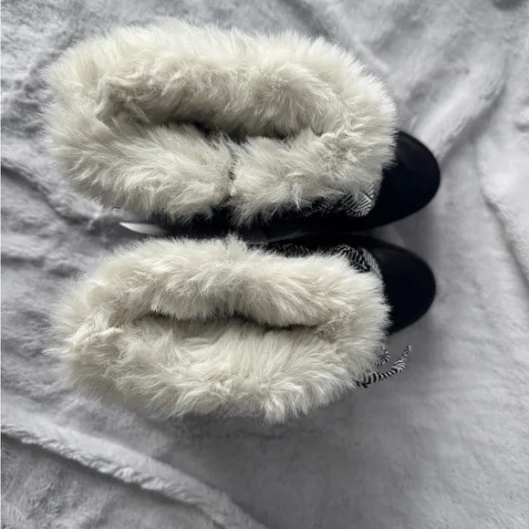 Women's Spyder Camden Black and White Insulated Winter Boots Size 7.5