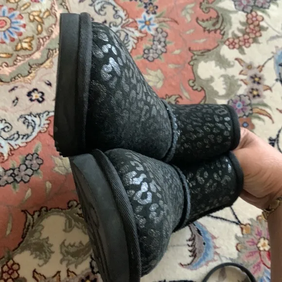 Women's Ugg Classic Short Snow Leopard Boots