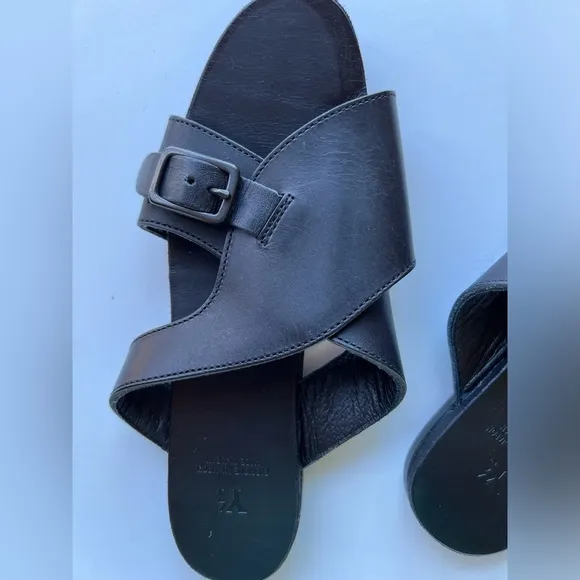 Yohji Yamamoto Sandals Semi-Gloss Tanned Leather Flat Black Size 6,5