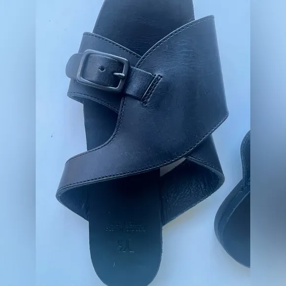Yohji Yamamoto Sandals Semi-Gloss Tanned Leather Flat Black Size 6,5